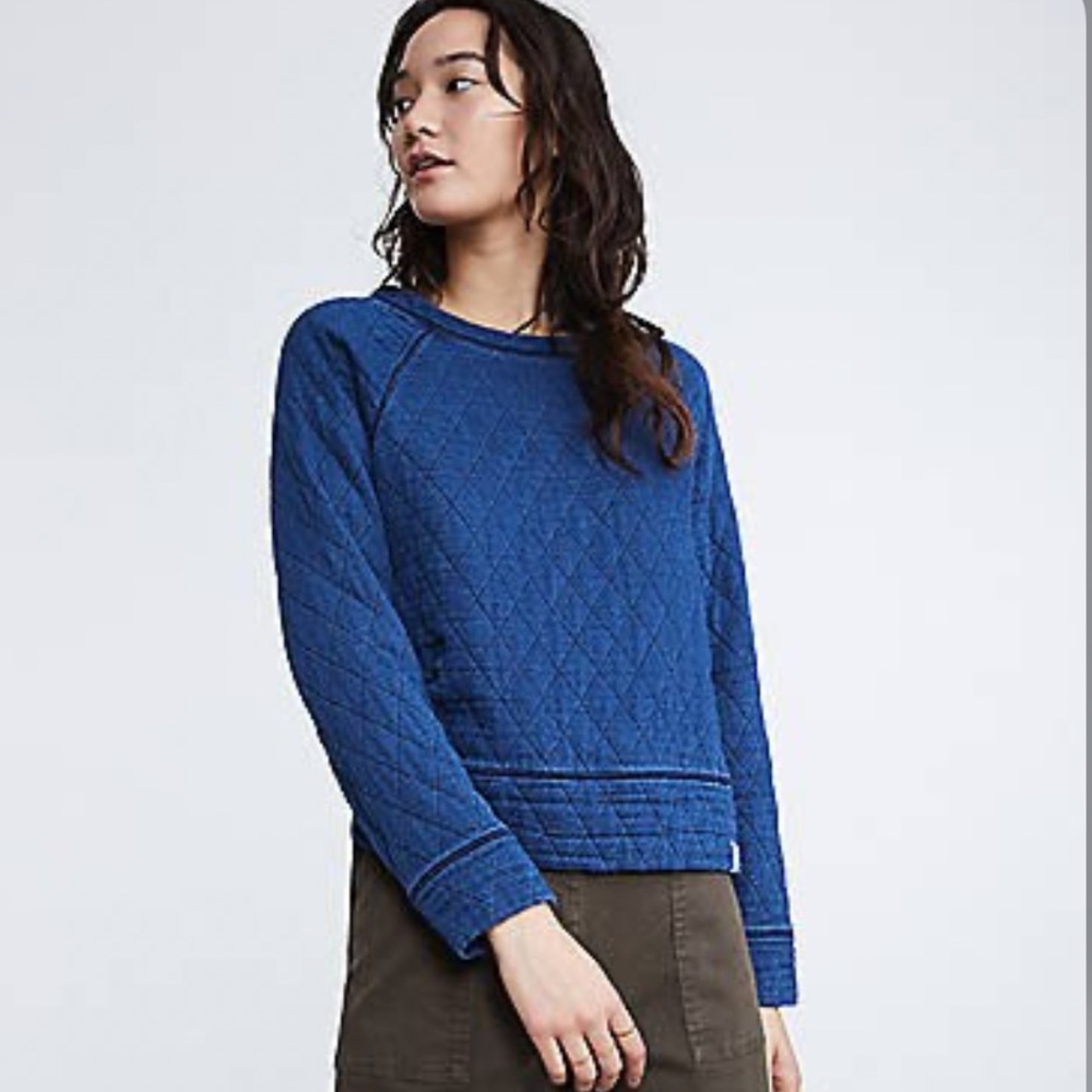 Lou & Grey - Women's Blue Quilted Sweatshirt